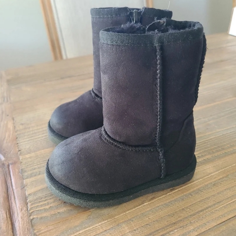 Toddler sherling boots